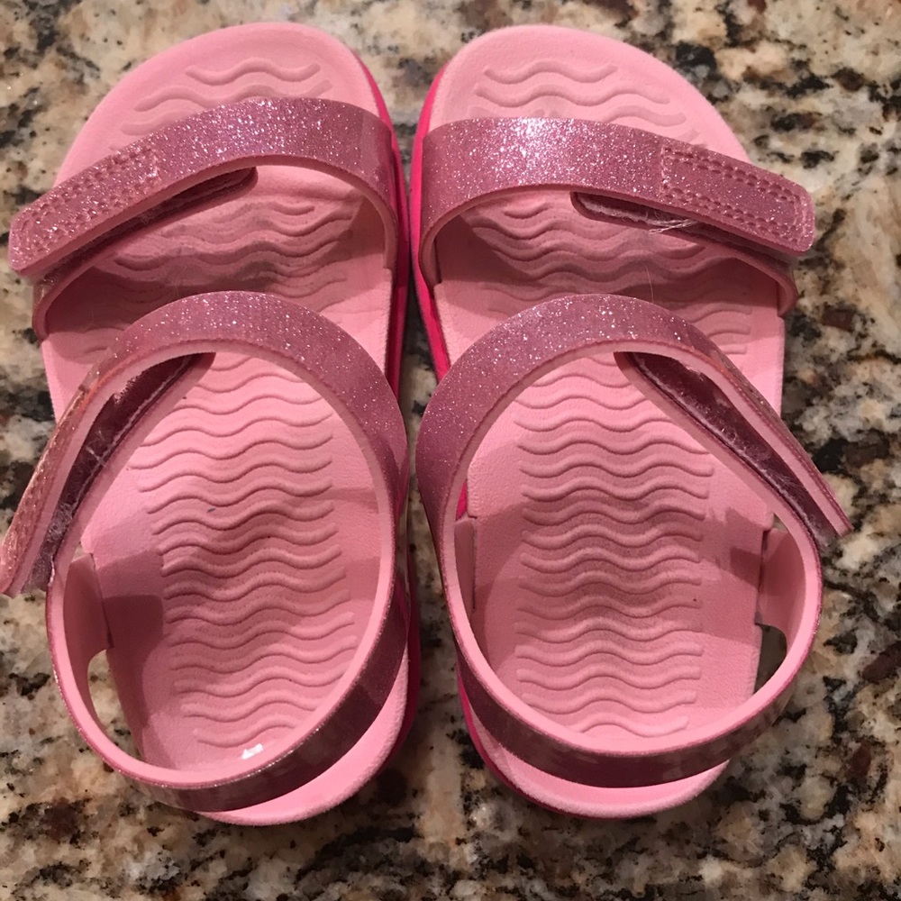 Native sandals. Pink sparkly. Size 8